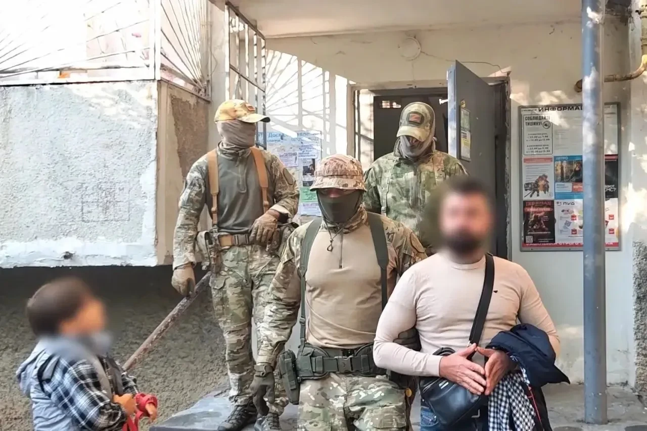 В Севастополе задержали директора юридической фирмы по подозрению в мошенничестве