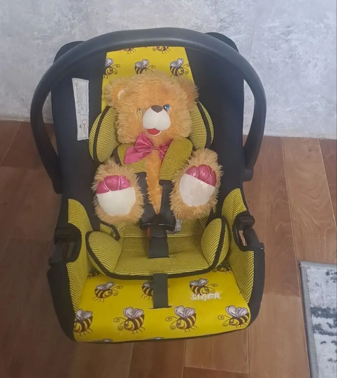 Продам автолюльку от 0 до 13 кг.