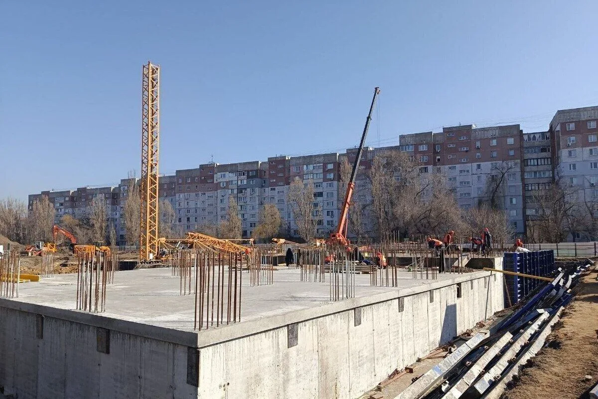 В Луганске благодаря застройщикам-участникам СЭЗ возводят еще два дома в формирующемся ...