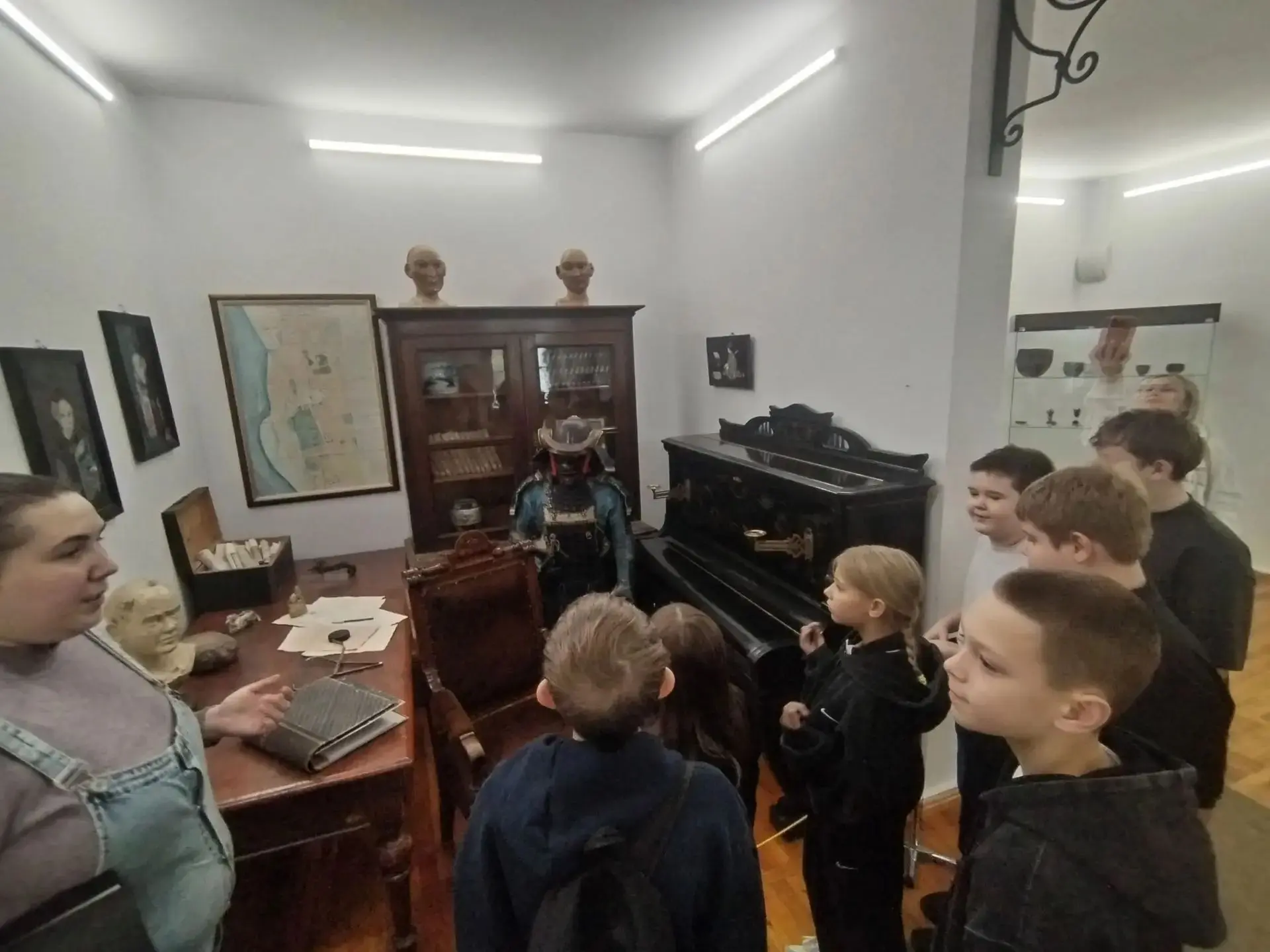 🧑‍🎓📜Погружение в историю: 5 Б посетил ТГУ