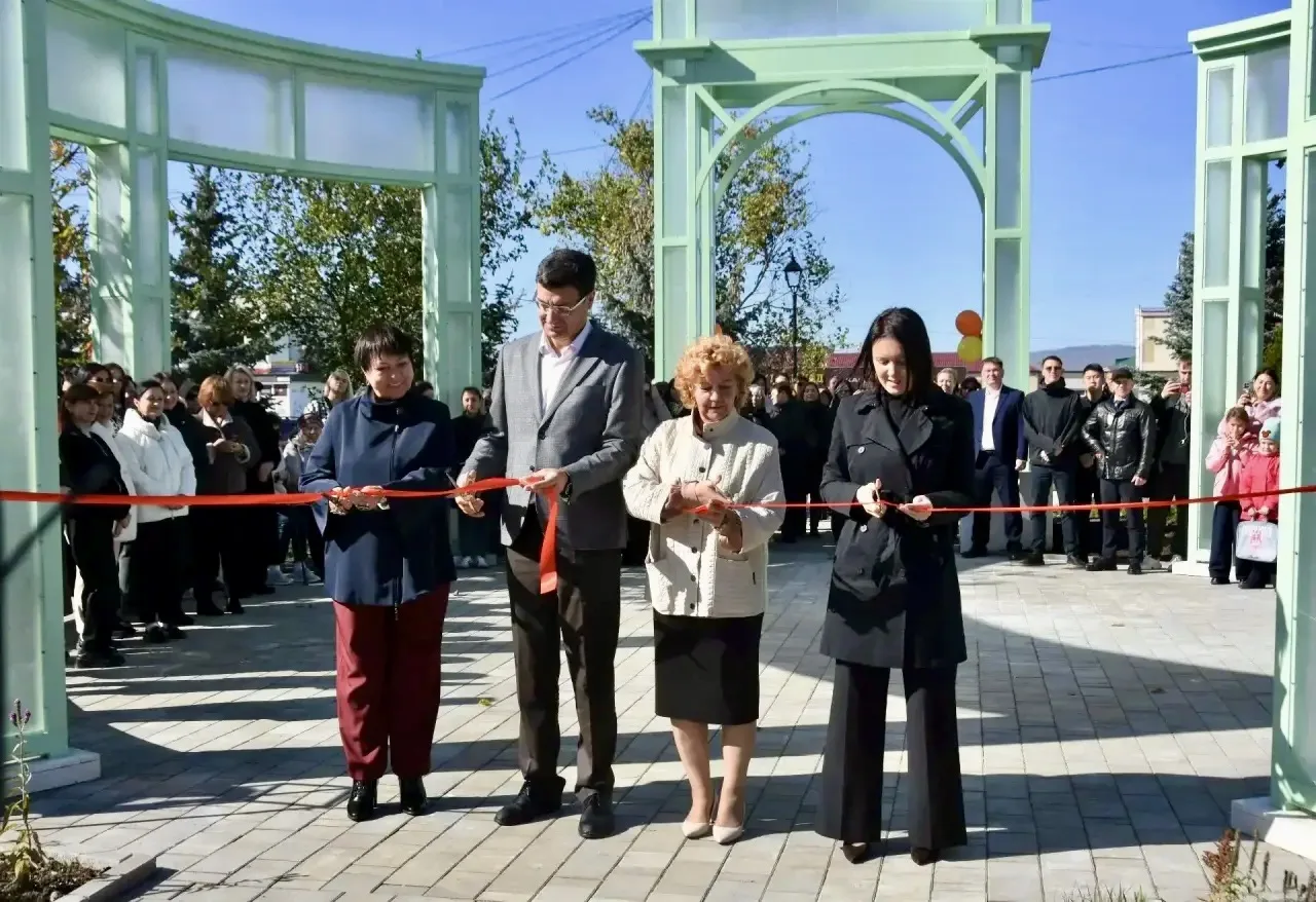 🌳 В Долинске появился новый маршрут для семейных прогулок