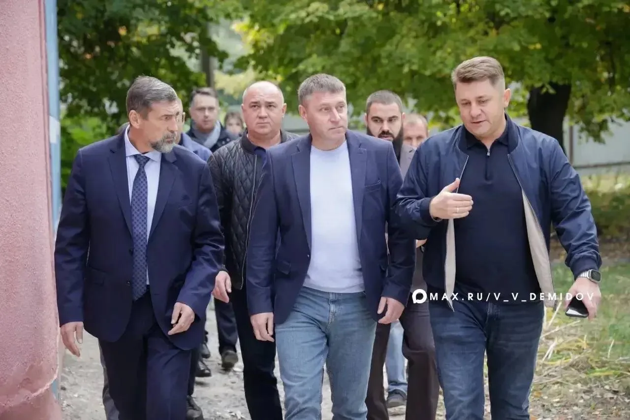 С губернатором Александром Михайловичем Шуваевым посетили спортивную школу олимпийского...