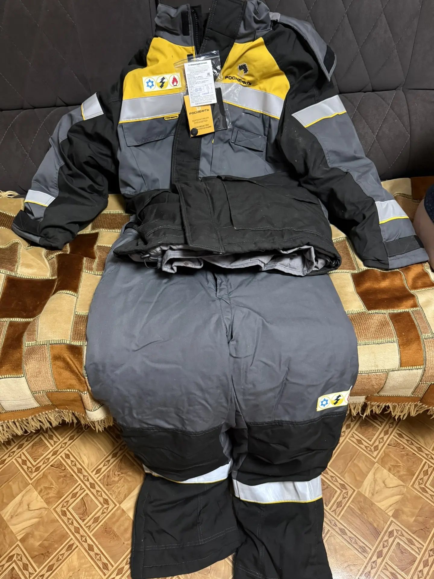 Продам спецодежду,