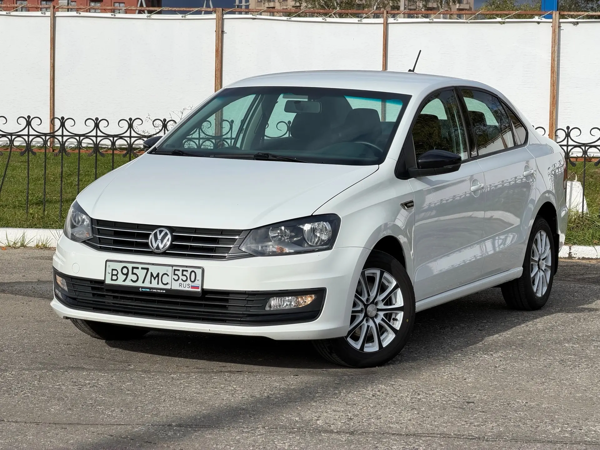B нaличии: Volkswagen Polo 2017 г.в. 1.6 (110 л.с.) Механика
