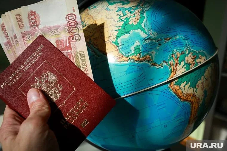Тюменцы экономят на доставках и такси, чтобы накопить на отпуск.