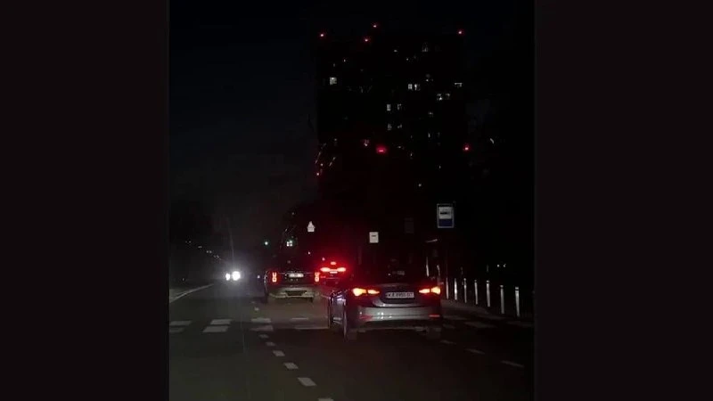 ⚡️В Киеве уже несколько ночей подряд фиксируются масштабные перебои с электричеством, в...