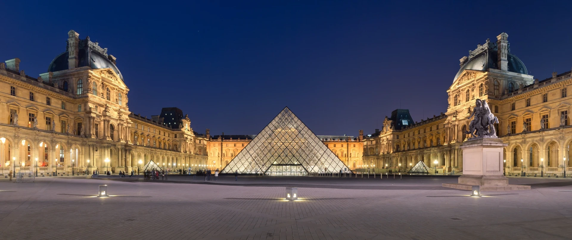 🌎 Louvre Pyramid, Париж, Франция, 1989