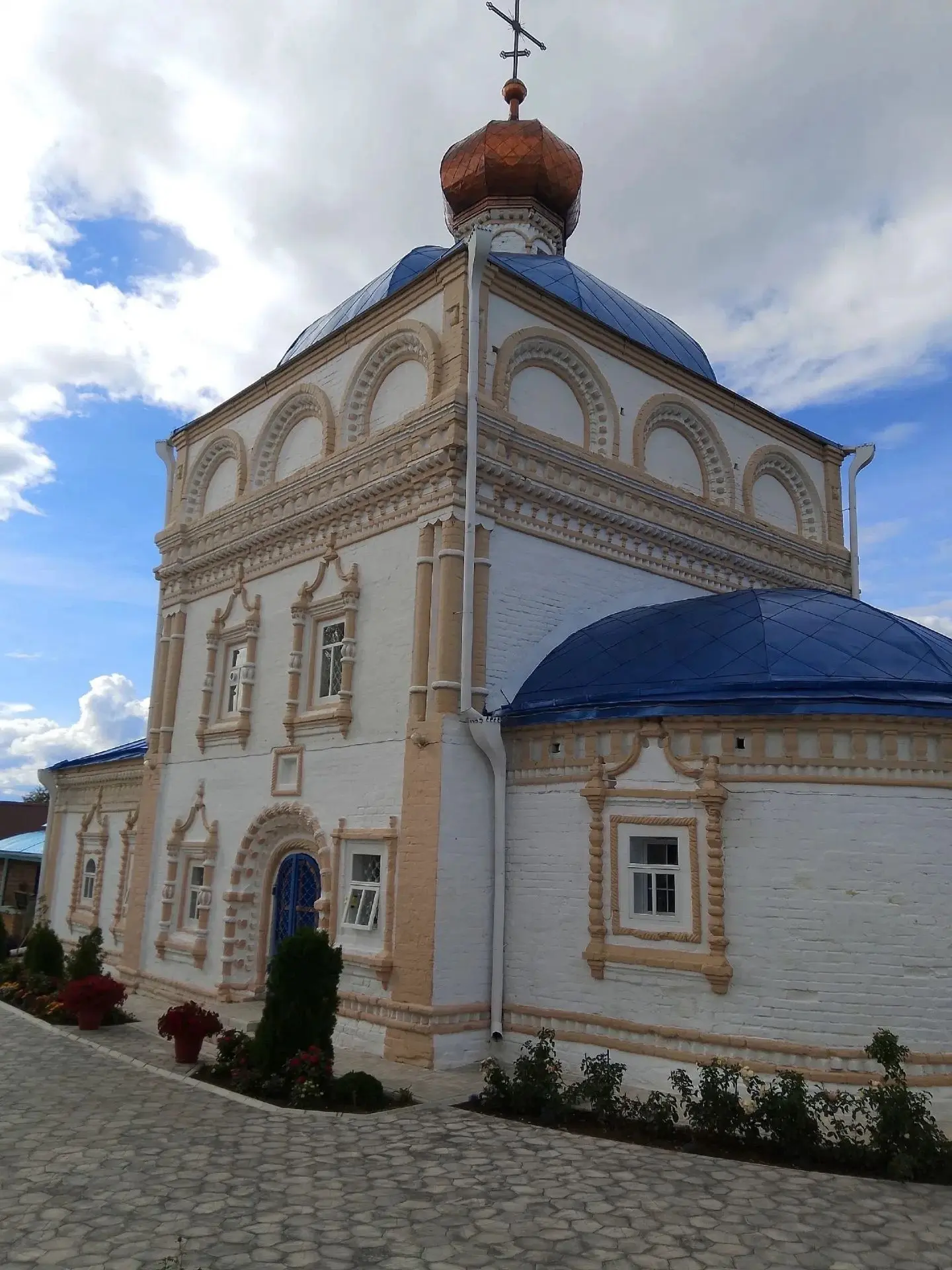 Подворье на фотографиях гостей