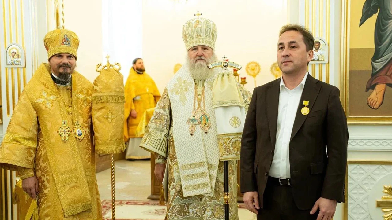 В Нягани митрополит Павел освятил новый храм. Объект строили около восьми лет