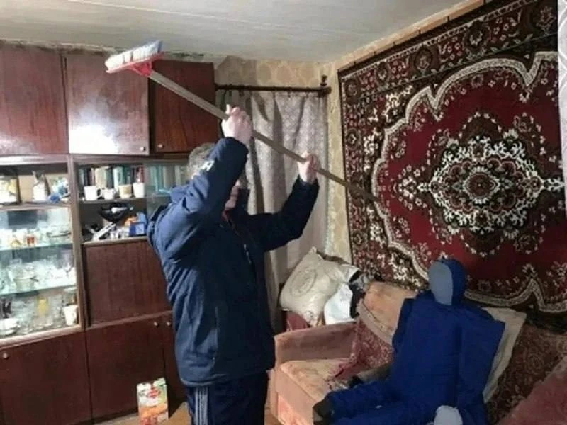 Россиянин убил жену шваброй за плохую уборку