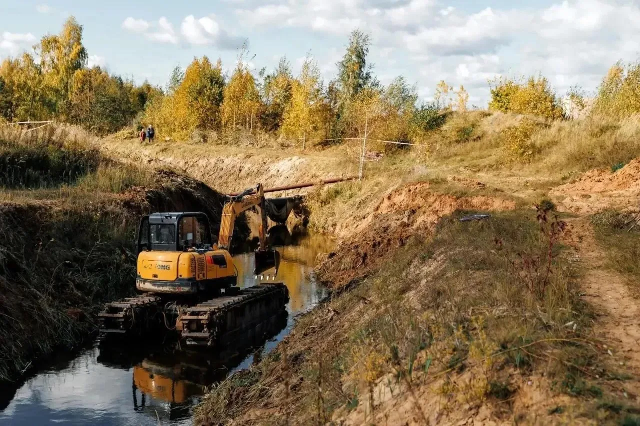 Южную канаву в Дубне впервые за 10 лет очищают от ила и зарослей