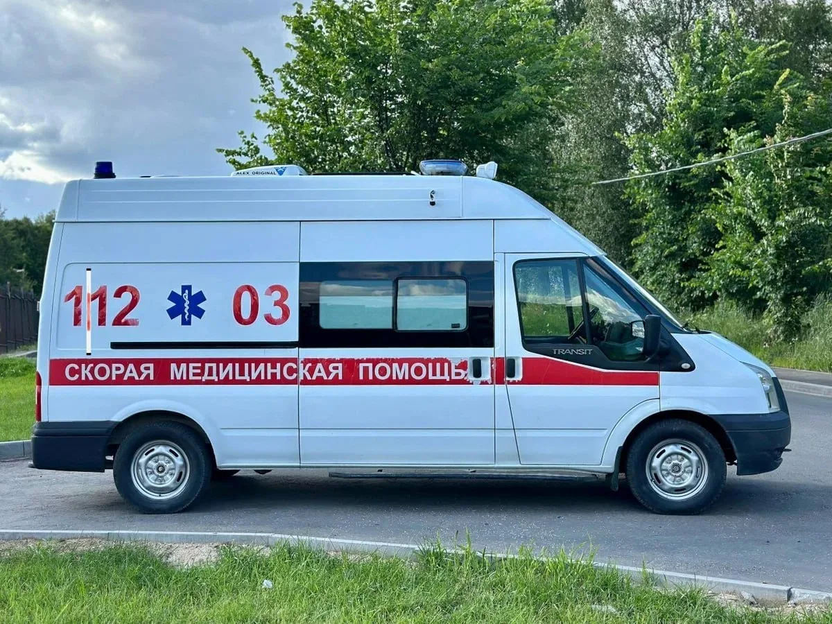 Трагедия у супермаркета в Кудепсте: прохожие обнаружили мужчину без признаков жизни.