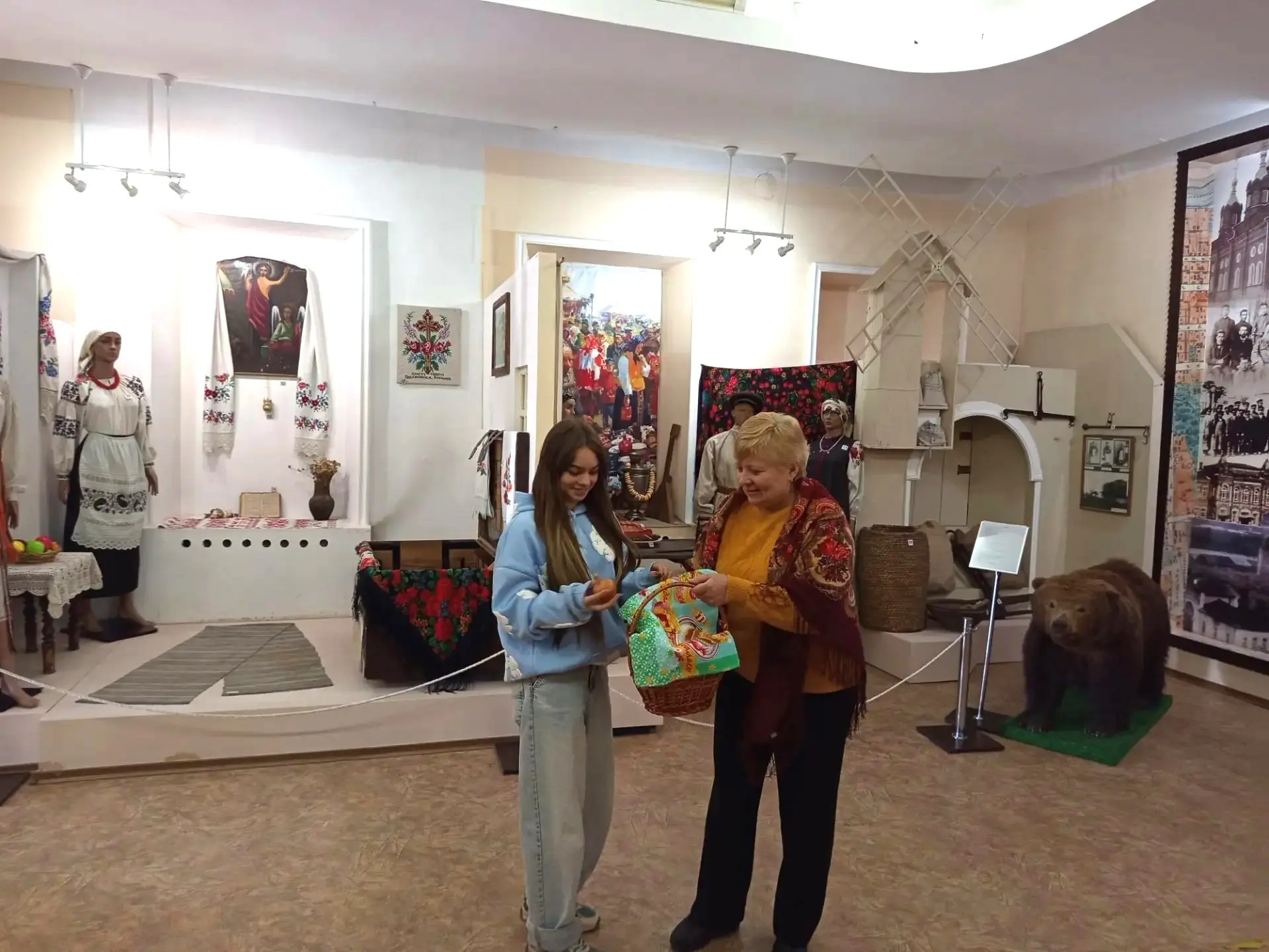 🏛Интерактивное мероприятие «Осенины на Руси» прошло в Старобельском краеведческом музе...