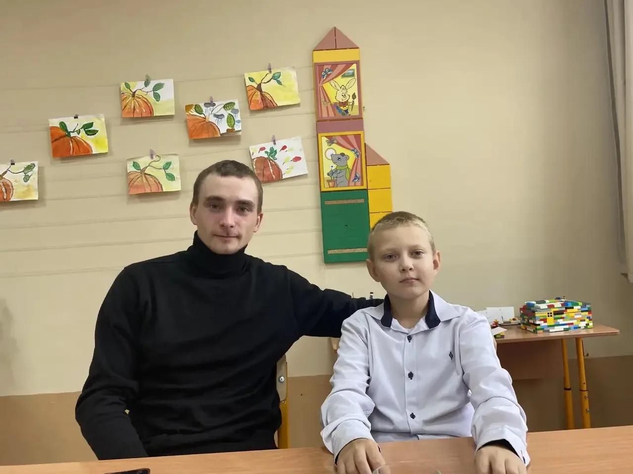 РУБРИКА «Праздник»🎉🎈                        ❤️Центр притяжения для пап...... Или, как...
