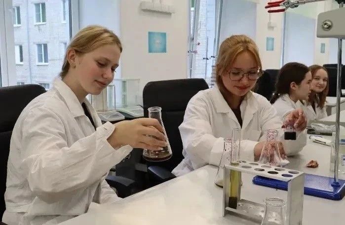 ✅ В центре «Орион» завершились профильные смены по направлениям «Наука» и «Искусство»
