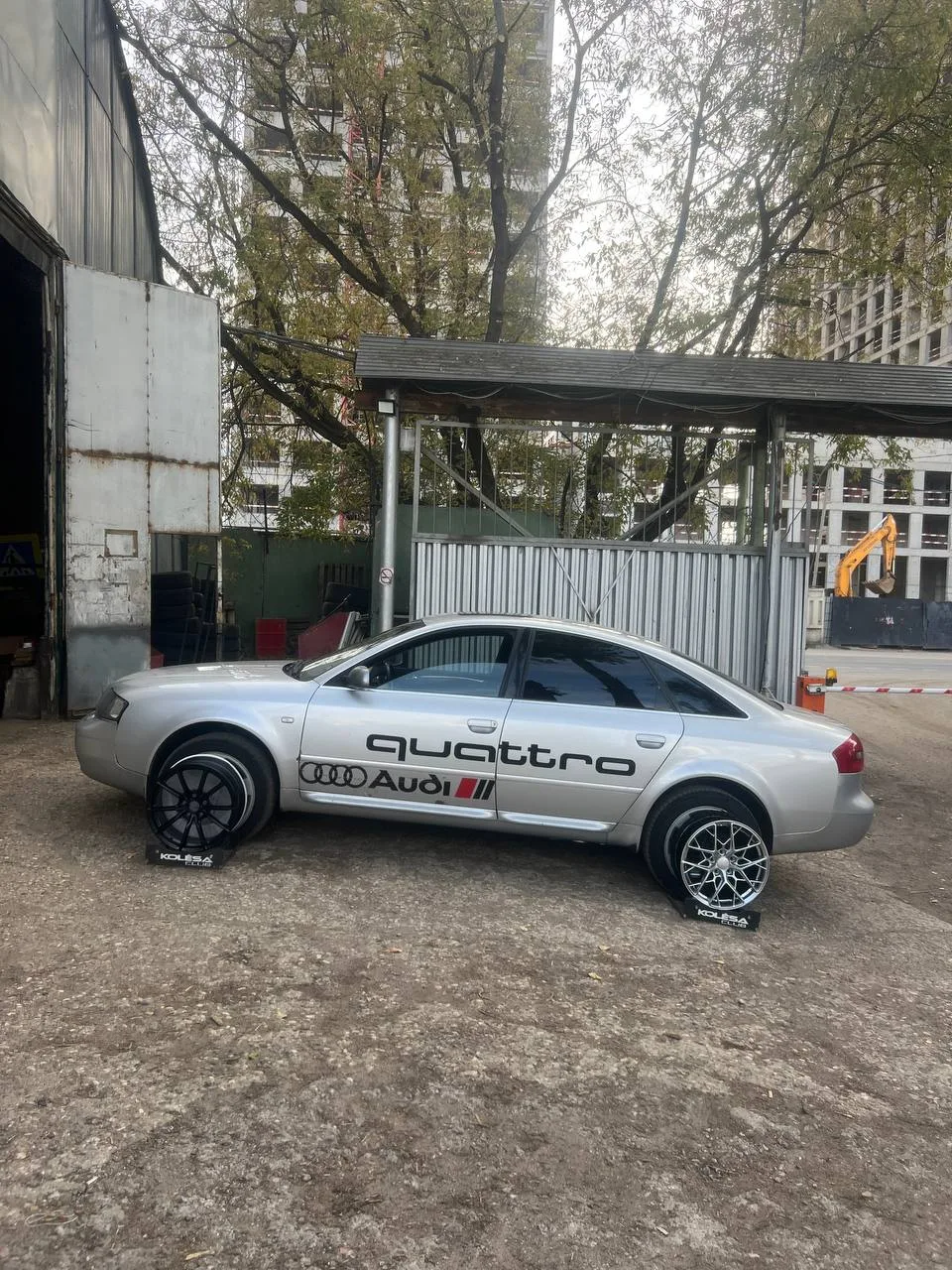 Audi A6 на примерке дисков