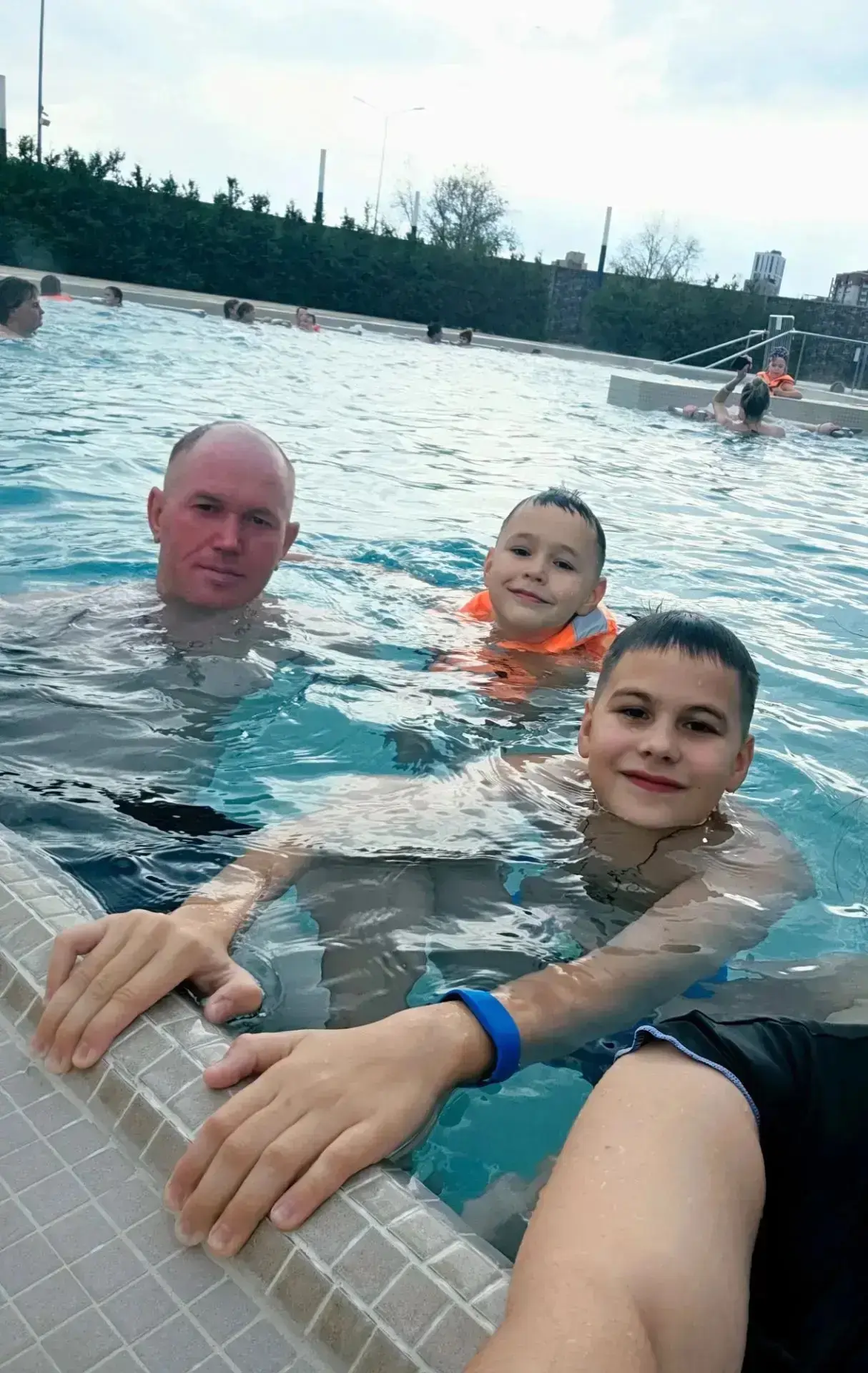Дорогой папа, с Днём отца! 🎉