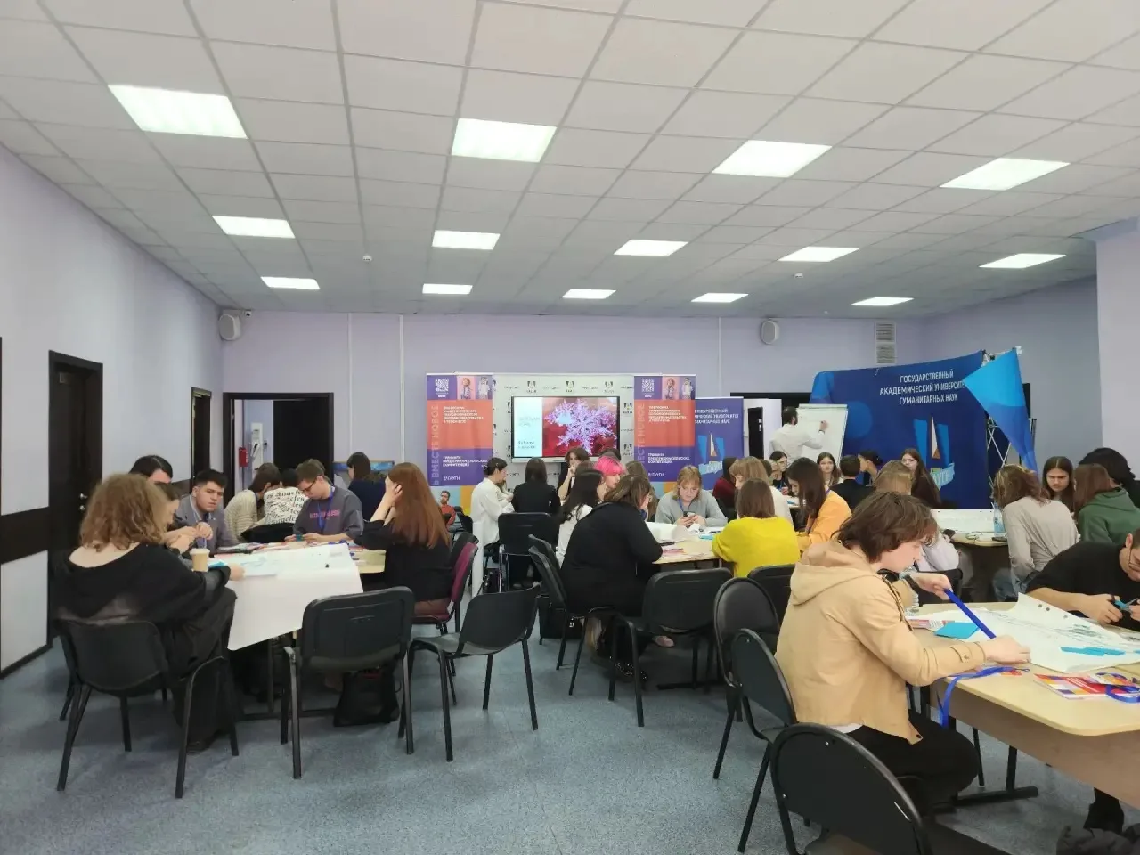 Примерили роль предпринимателя!