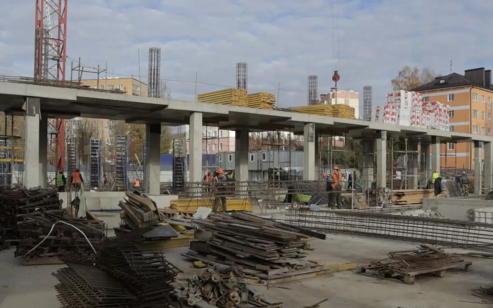 🏗️ На стройке ФОК «Термолэнд — Дельфин» идут ключевые работы