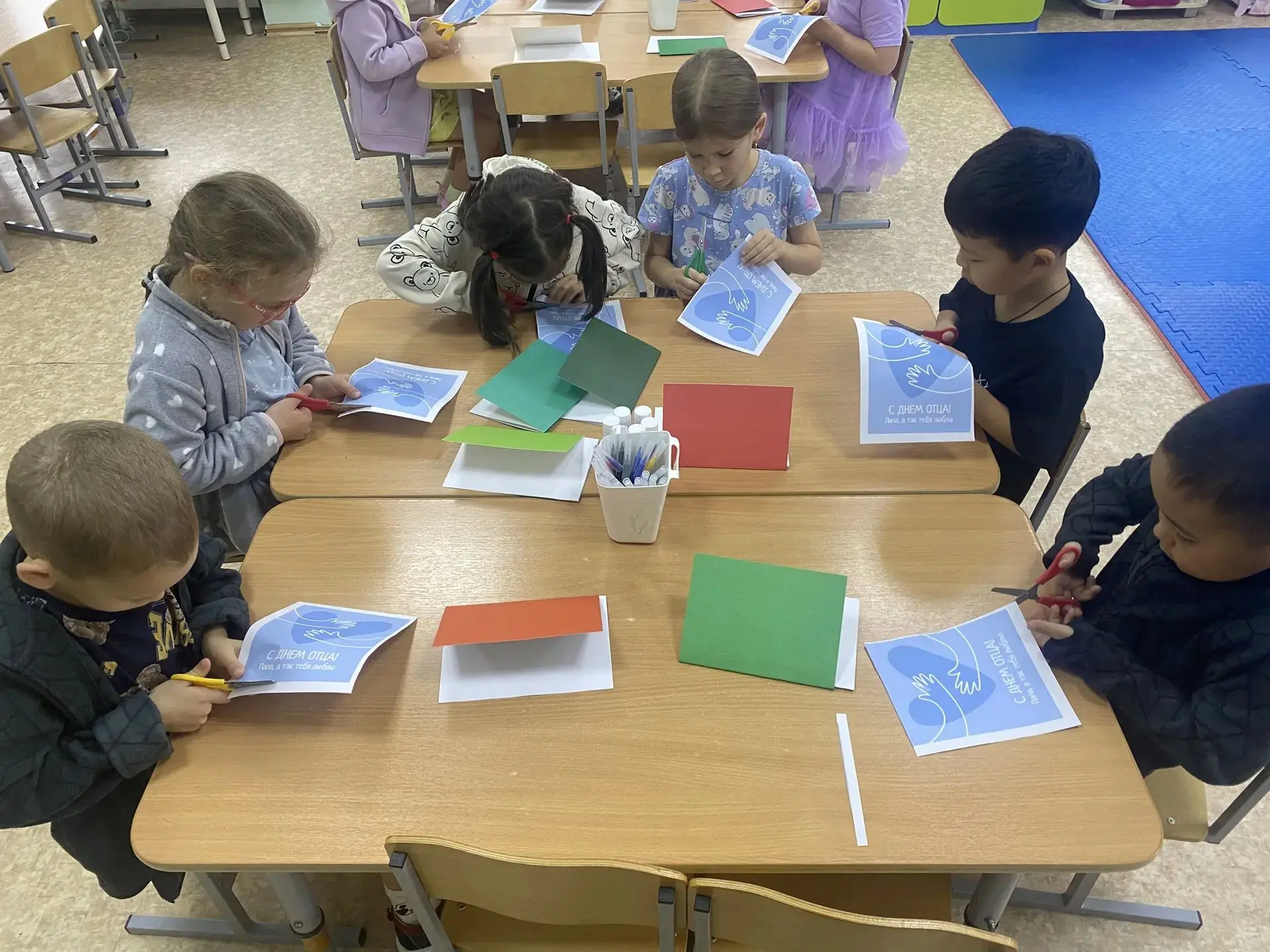 🥹✨ «Семицветики» готовятся ко Дню отца! ✨👨‍👧‍👦