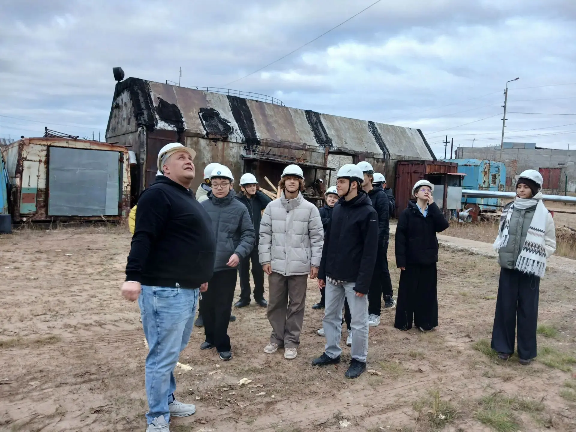 В рамках Всероссийской профориентационной недели ученики нашей школы получили уникальну...