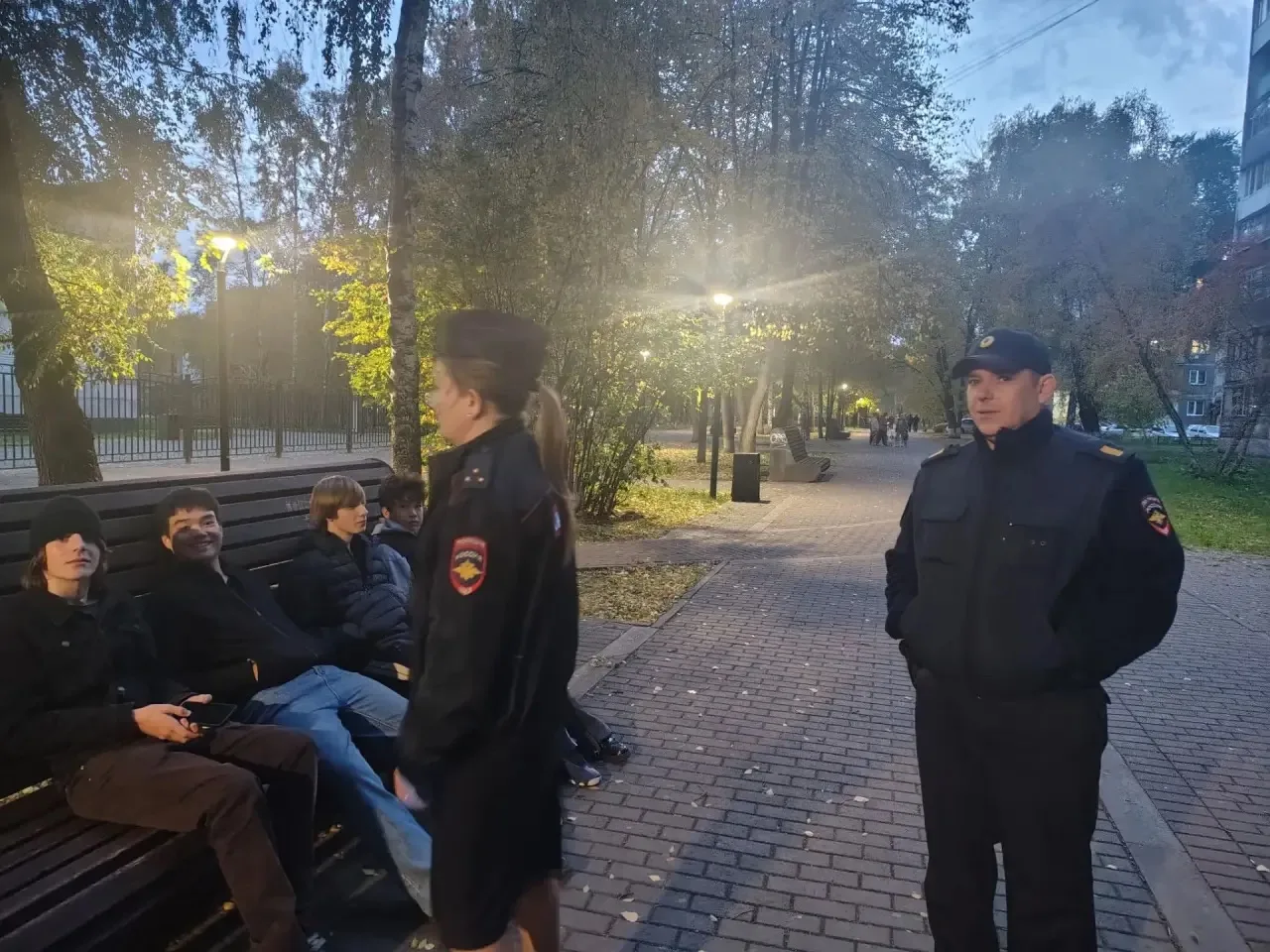 👮‍♂️ Рейды в общественных пространствах: профилактика и забота о безопасности 🌙