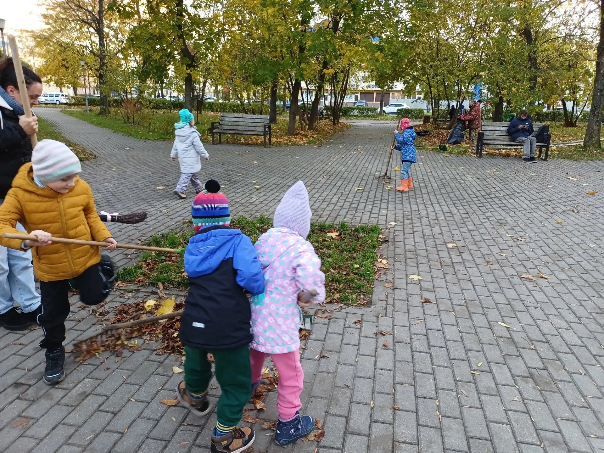 🍁🍁Субботник в сквере на ул.Ленина рядом с нашим детским садом состоялся! Организатора...