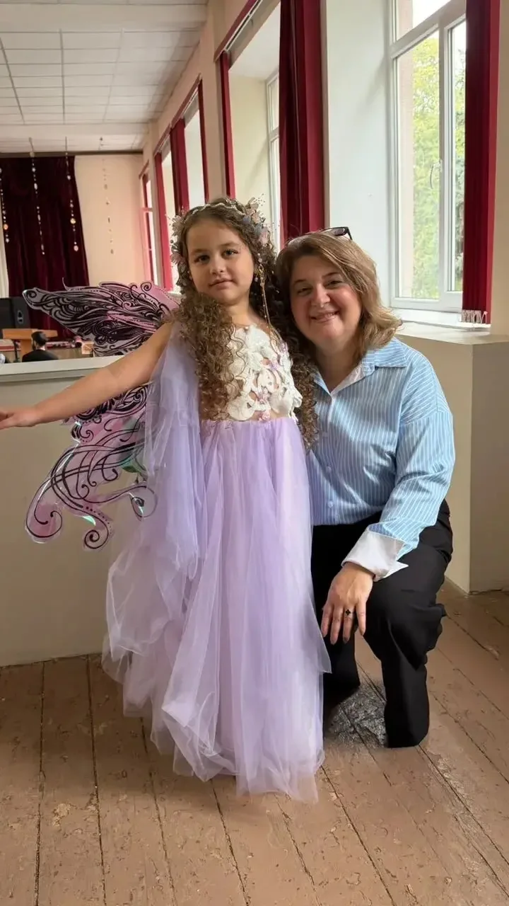 🎉 Наша гордость: Лейла Шинахова — победитель городского конкурса декламации!
