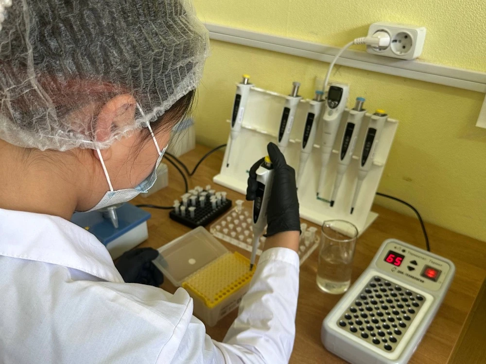 🔬 Студенты АГУ изучили перспективы нанотехнологий и цифровизации в биологии