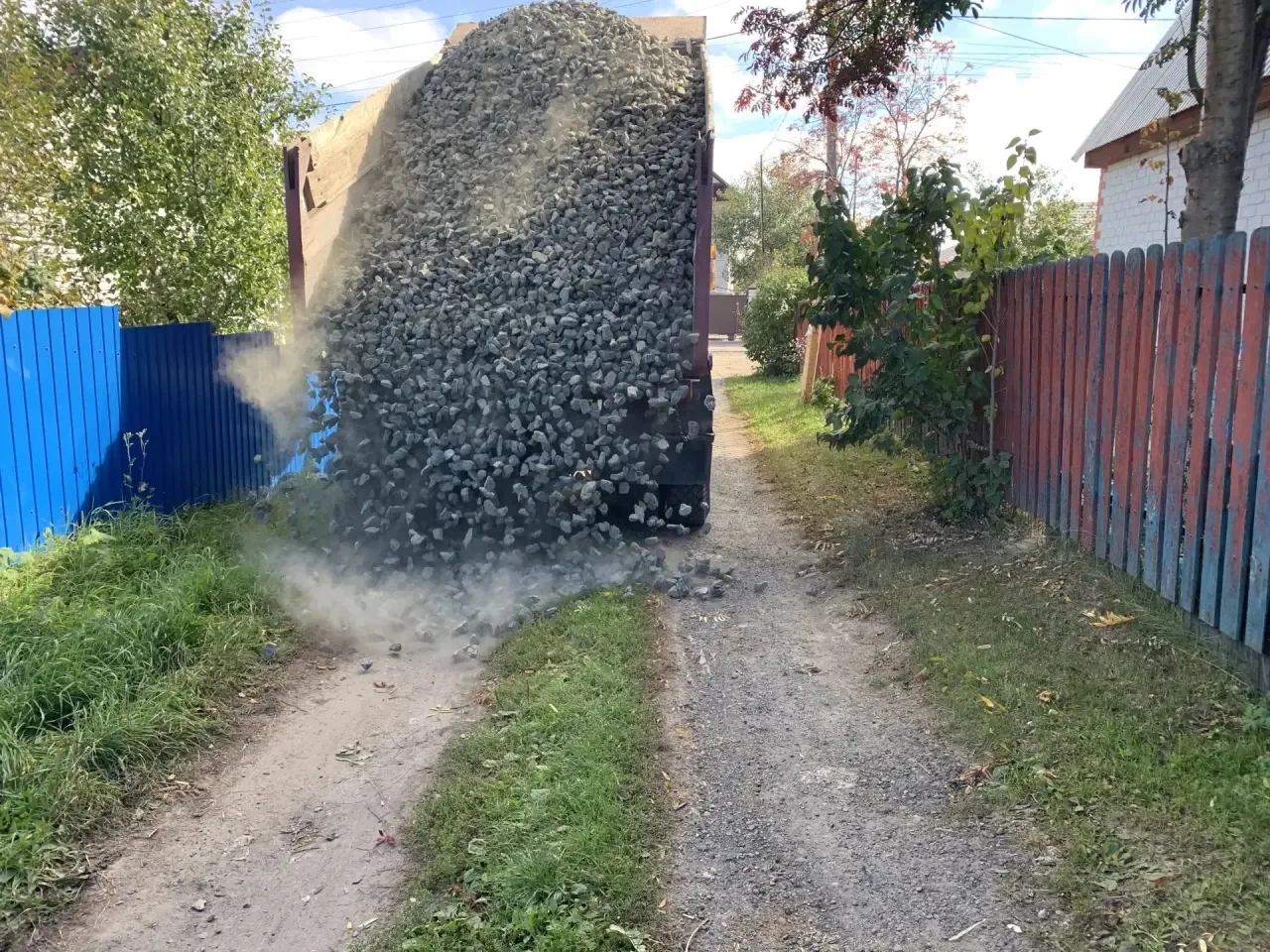 ✅ В селе Лебяжье провели щебенение Трансформаторного переулка