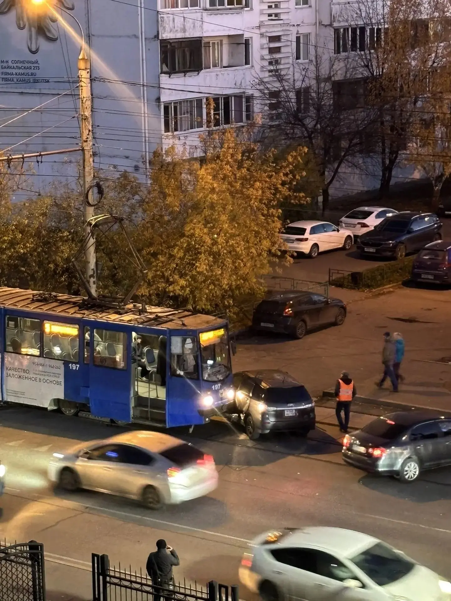 ‼️ПРЯМО СЕЙЧАС. ДТП у остановки «Деловой центр» в Солнечном.