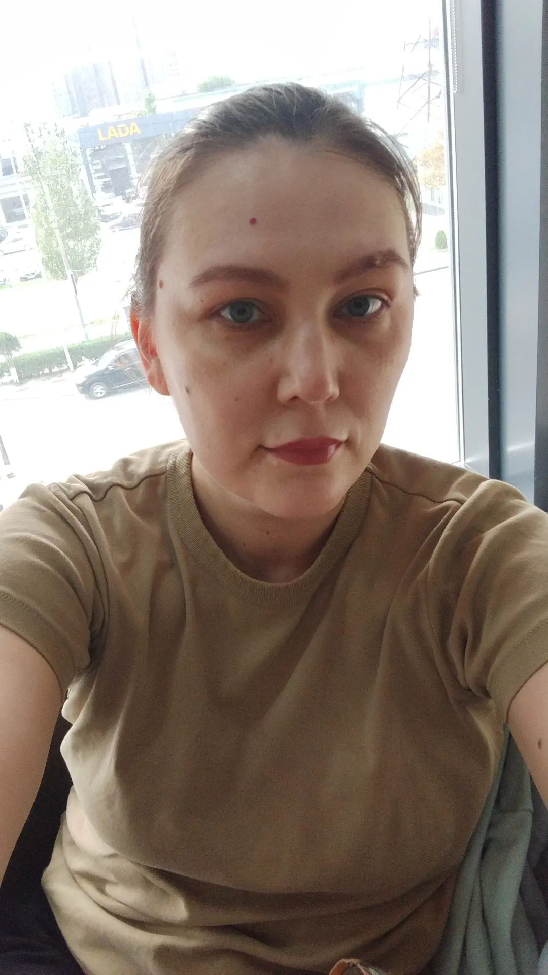Виолетта на первом занятии АВА. А я ее сижу и жду.