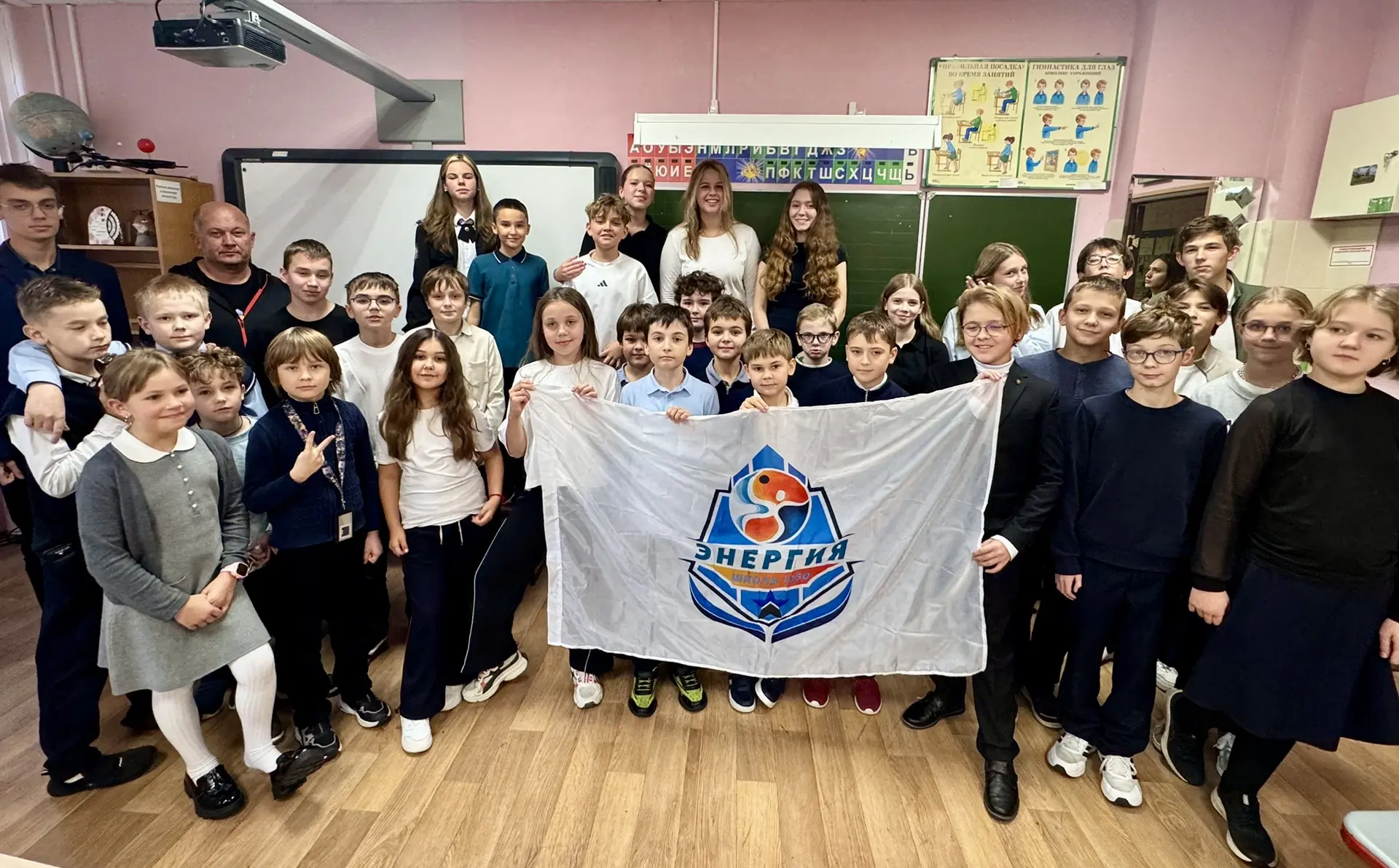 ♟️«БЕЛАЯ ЛАДЬЯ» ВЫЗЫВАЕТ ПОДКРЕПЛЕНИЕ: эти ребята представят школу на городских соревно...