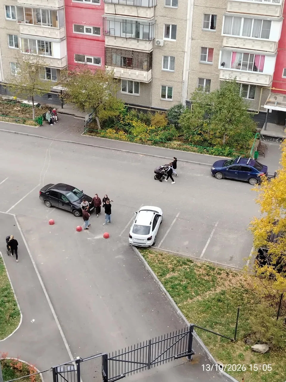 Уважаемая администрация города Миасс на каком основании жители дома Бульвар Карпова 11 ...