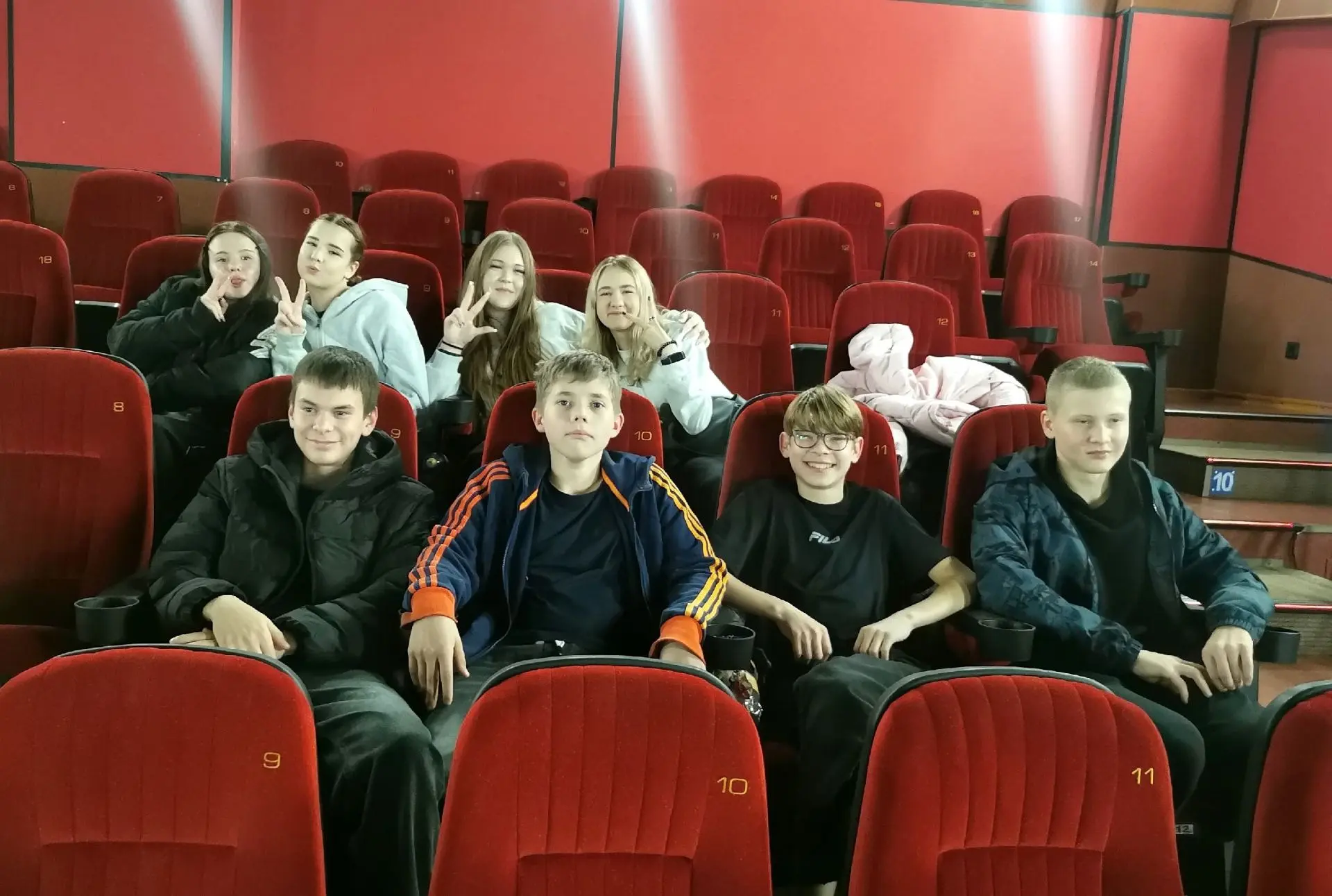Поход в кино: 9 «Б» на «Битве моторов»!