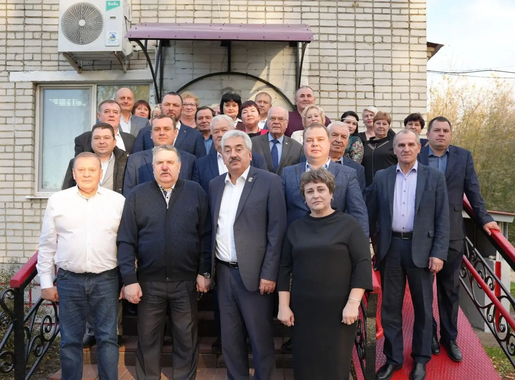 Вместе с заместителем Председателя Госсовета Чувашии Виктором Горбуновым и главой Порец...