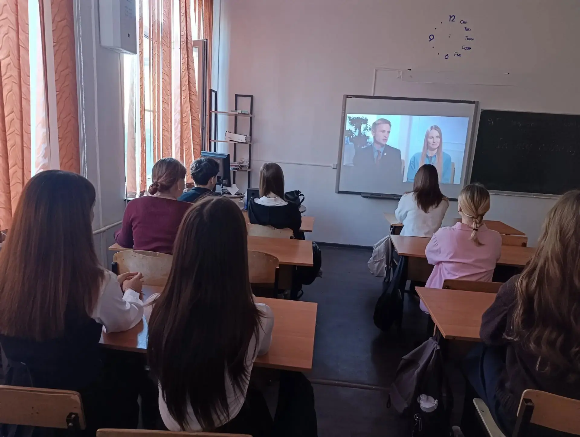 В рамках «Разговоров о важном» поговорили о кибербезопасности: ребята узнали, как защищ...