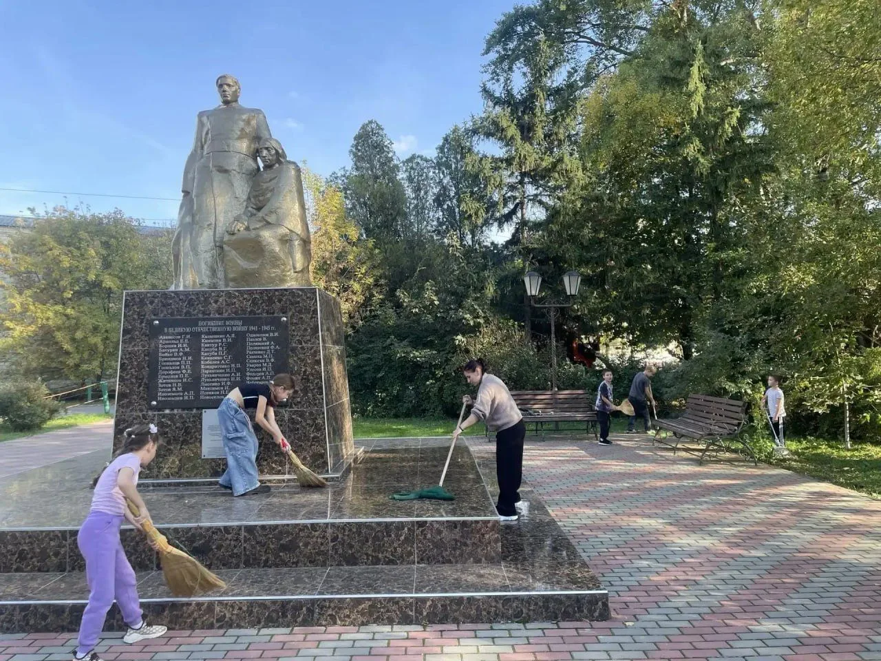 ⚡️В Будённовском округе проходят осенние субботники