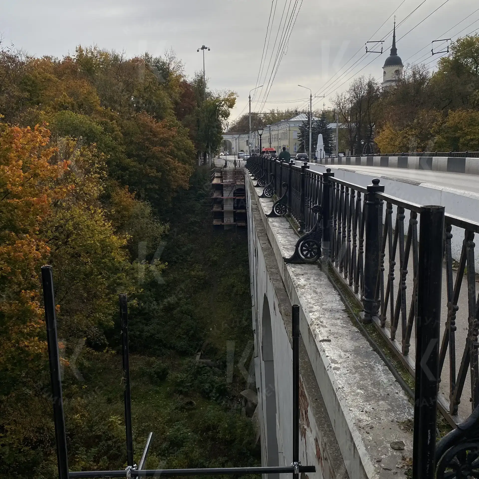 В Калуге начали реставрировать Каменный мост