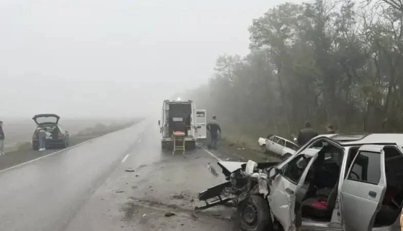 🚗 Три машины столкнулись на западном объезде Таганрога