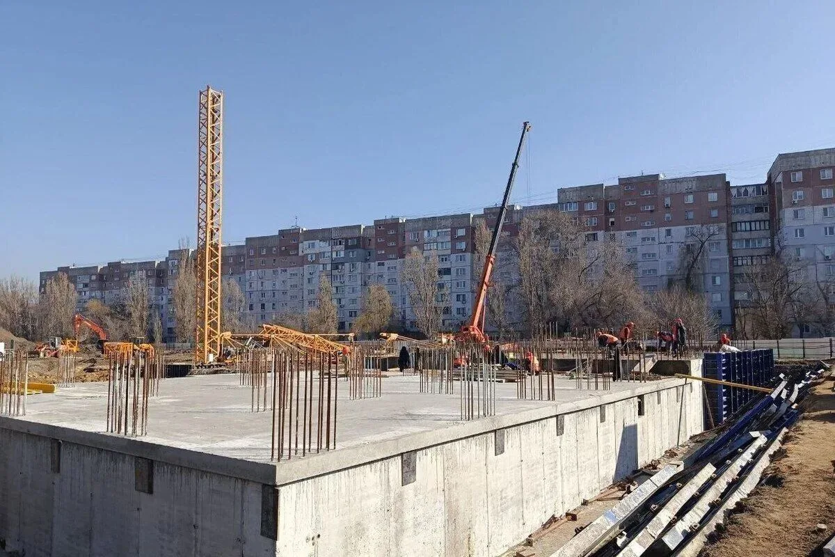 В Луганске благодаря застройщикам-участникам СЭЗ возводят еще два дома в формирующемся ...