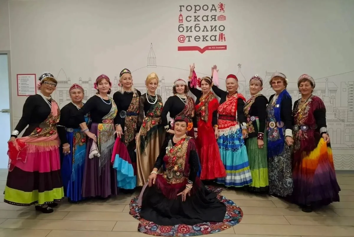 Рисование кофе, мягкий фитнес и танцы: новая неделя «Красок зрелого возраста»