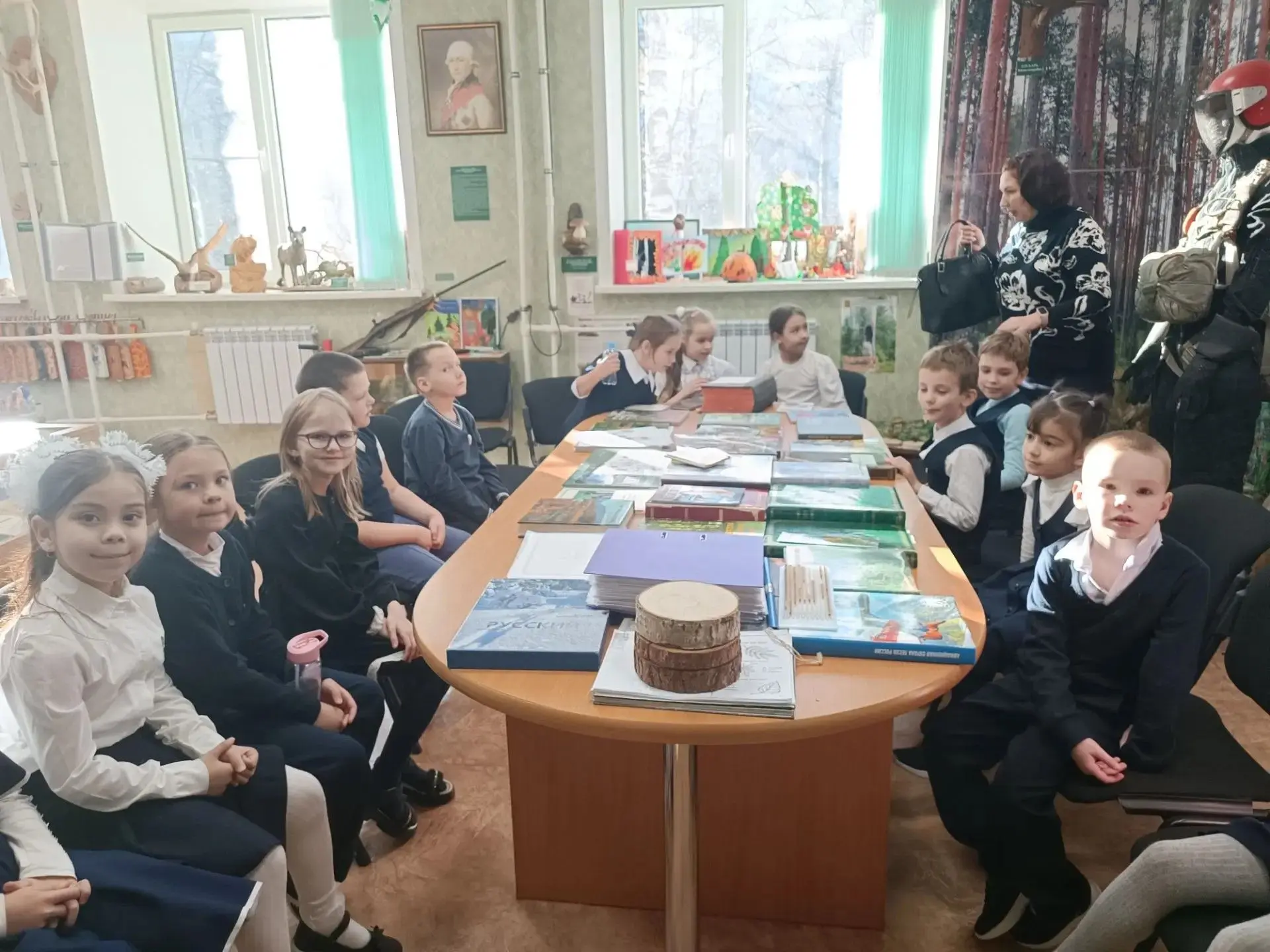 🌳  Первоклассники школы №4 отправились в увлекательное путешествие в мир природы!
