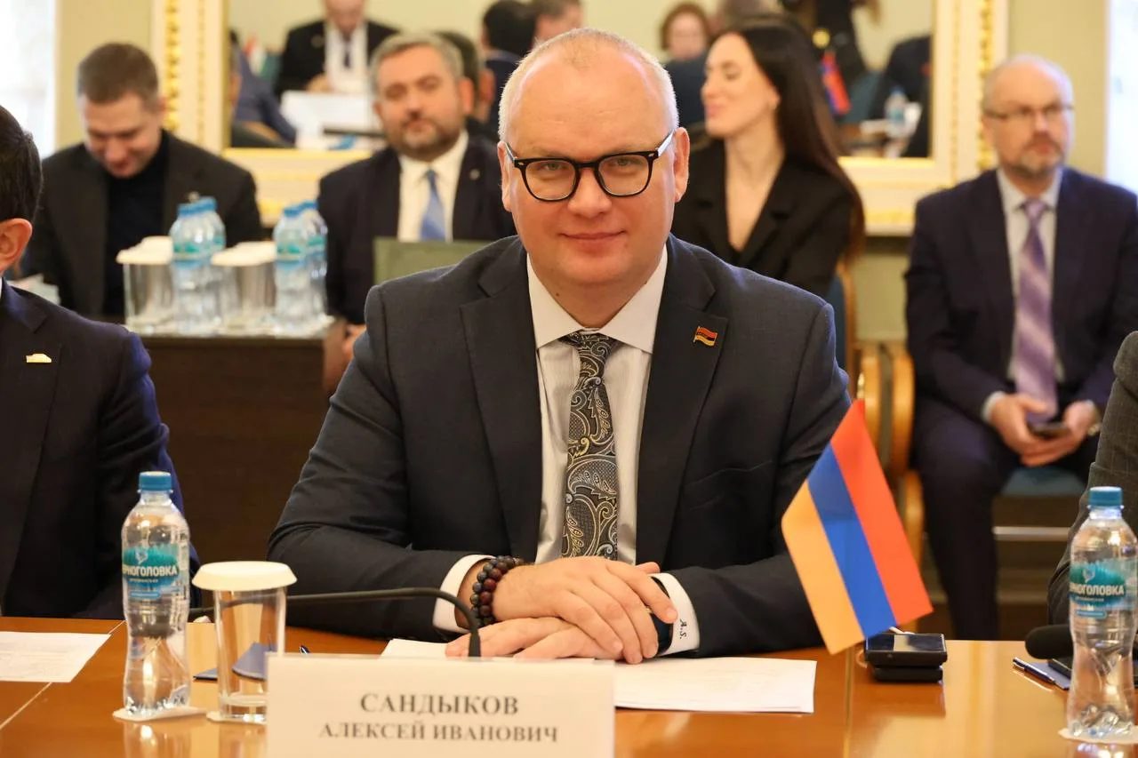 Представитель правящего "ГД" Алексей Сандыков избран главой постоянной комиссии МА СНГ
