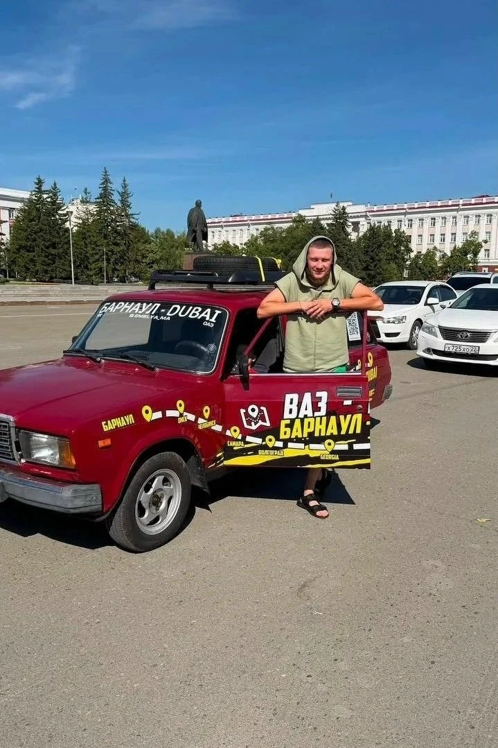 Барнаулец Михаил Емельяненко добрался до Дубая  на «четвёрке»
