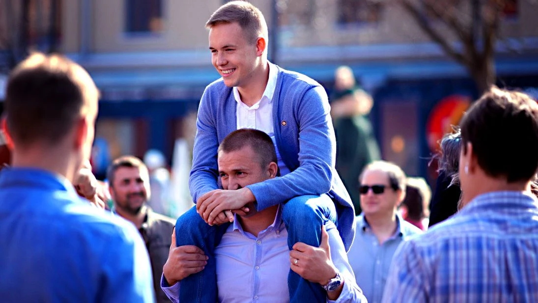 Сел на шею, ноги свесил: Парадокс социальных уступок, или почему «нет» — это необходимо...
