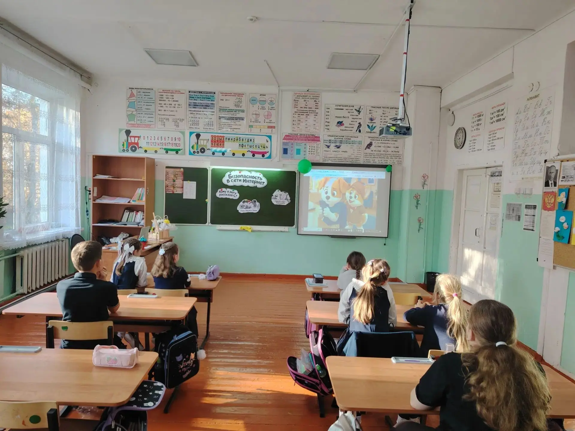 Сегодня состоялось очередное занятие «Разговоры о важном». На этот раз обе возрастные г...
