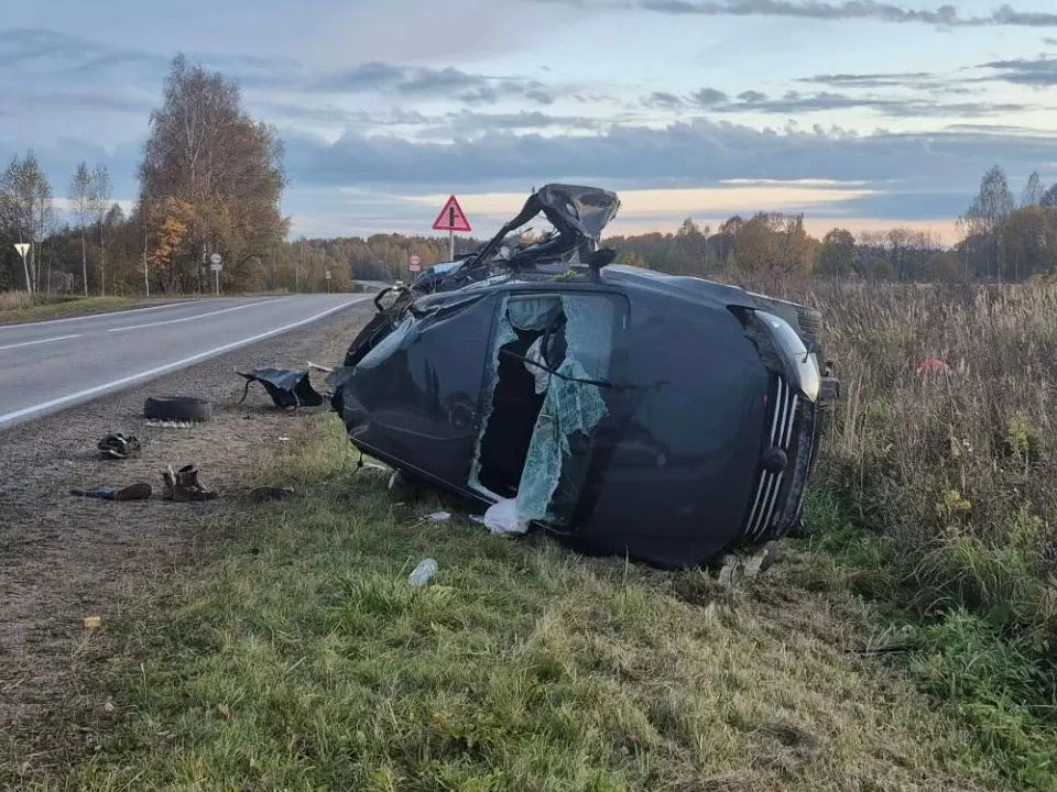 ⚡️Смертельная авария унесла жизнь 40-летнего водителя в Смоленской области.