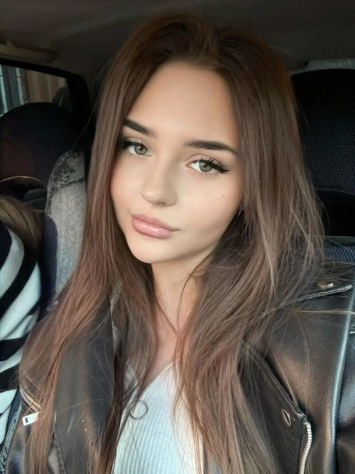 👧 Алиса, 20