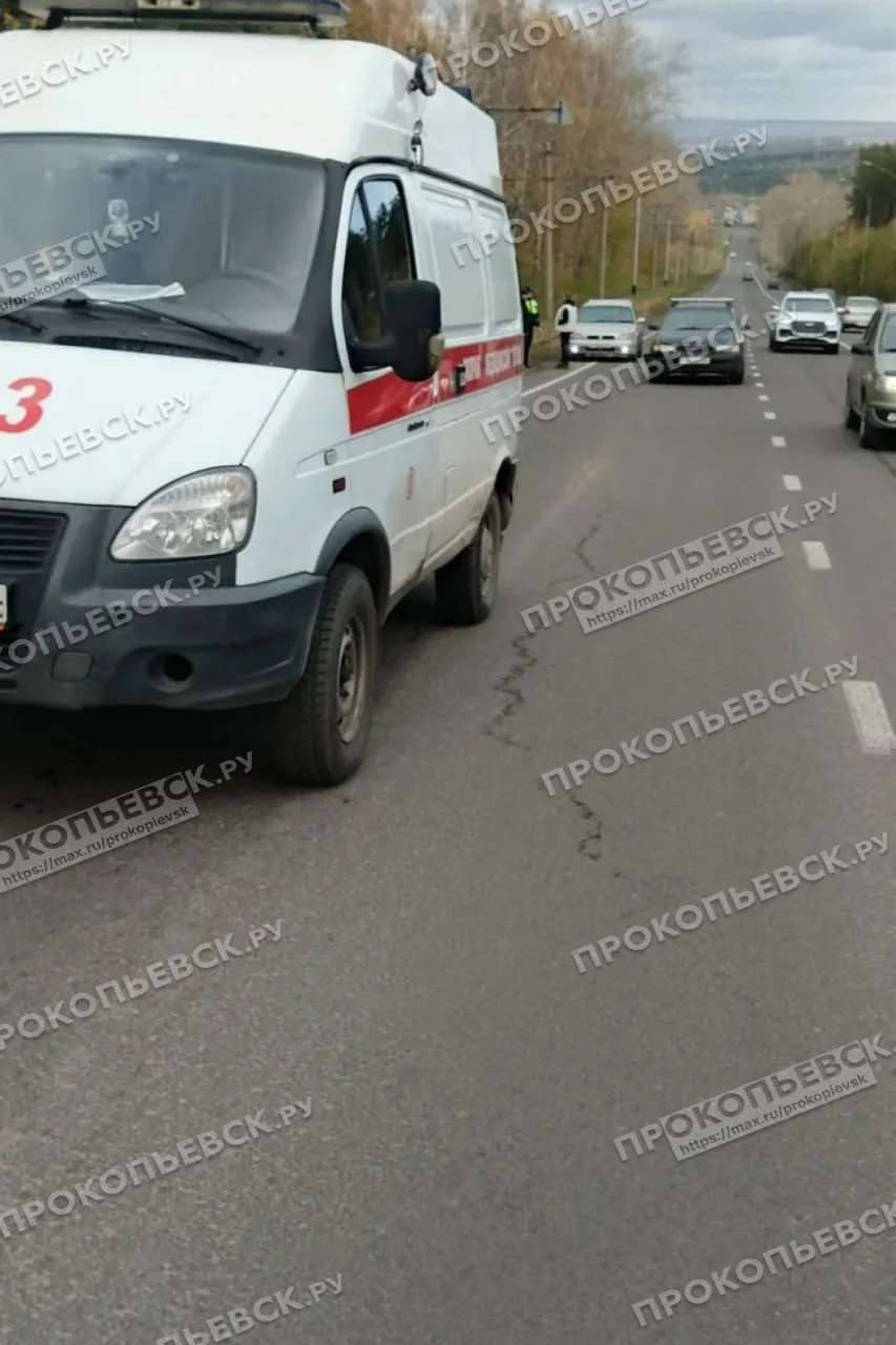 На тырганской горе сегодня около 13:25 произошло ДТП. При спуске со стороны ЦГБ водител...